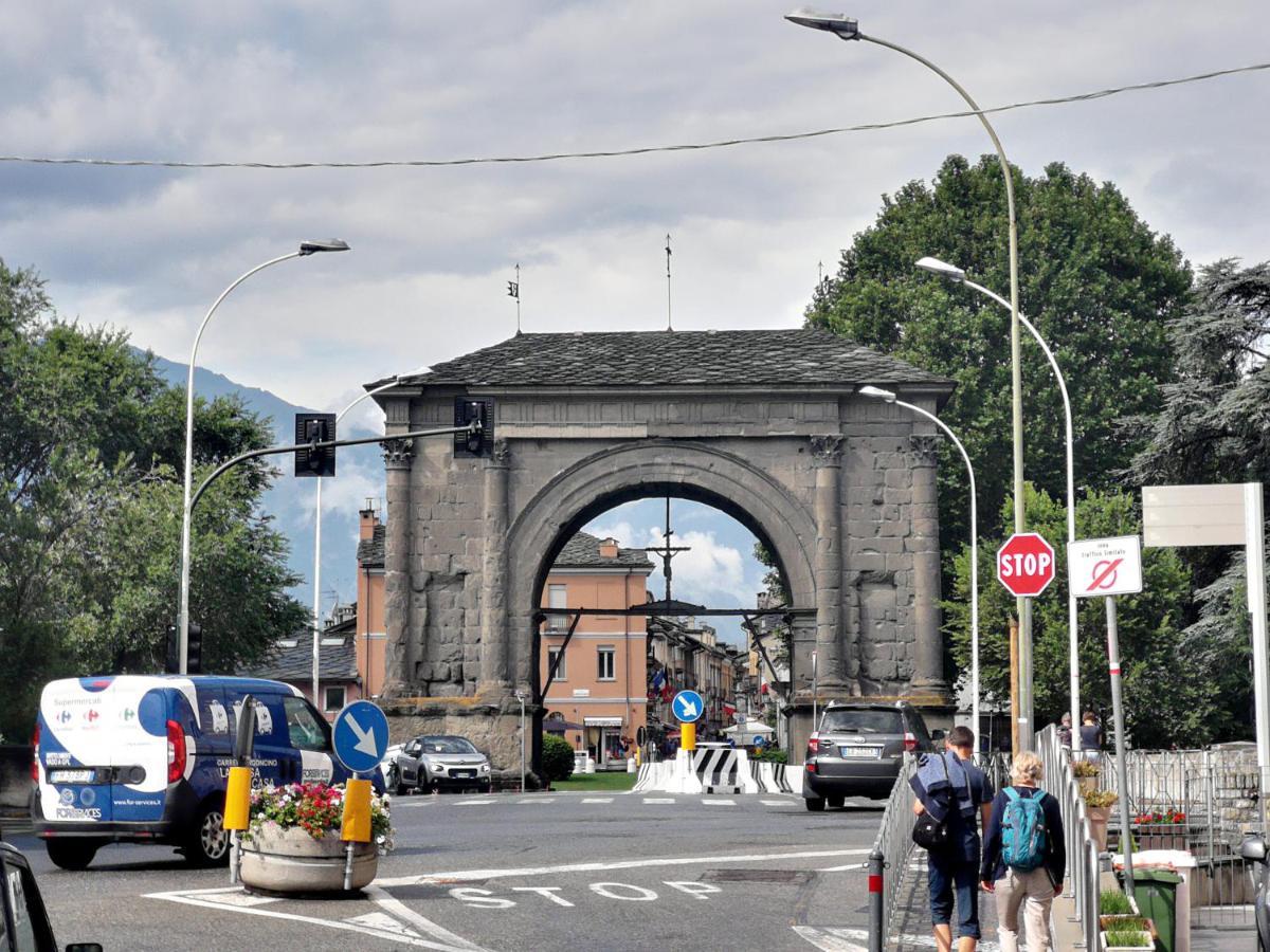 Apartmán A Casa Di Gio Aosta Exteriér fotografie